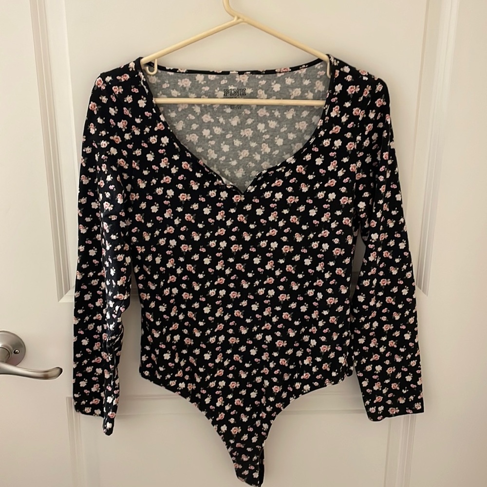 Floral v neck bodysuit